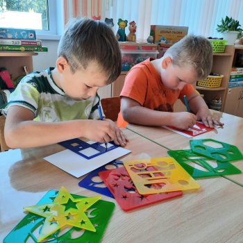 Польза рисования по трафаретам.
